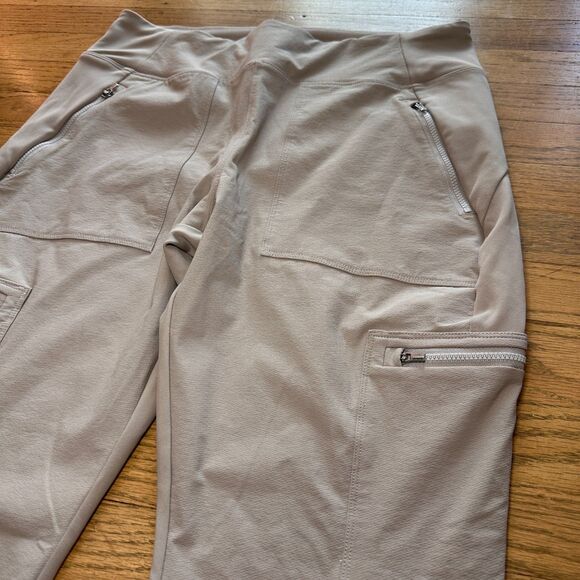 Athleta Headlands Hybrid Cargo Pants Light Asphalt Grey Taupe Women’s 12p - Picture 3 of 9